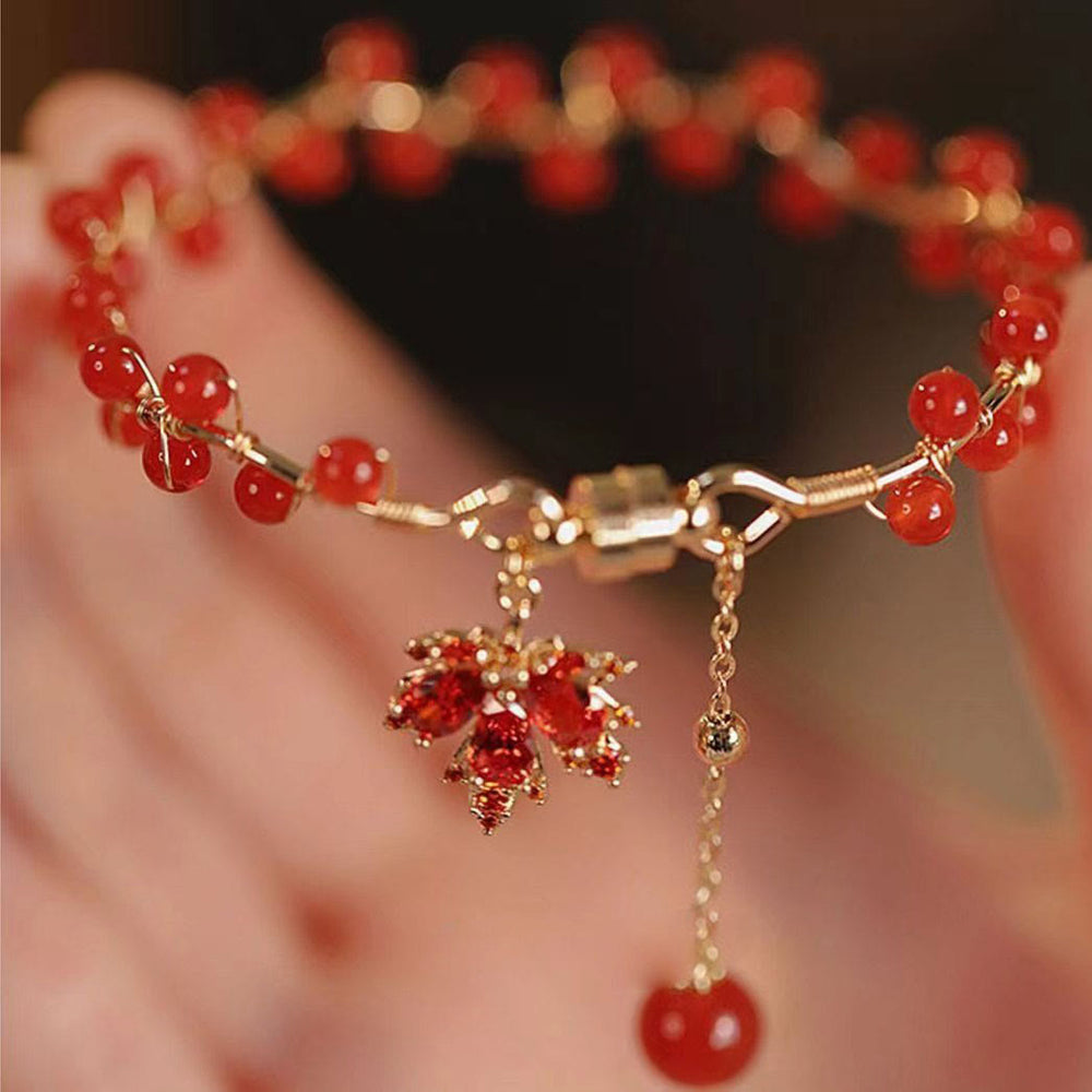 Buddha Stones Armband met gelukshanger in de vorm van een rood esdoornblad - image 1