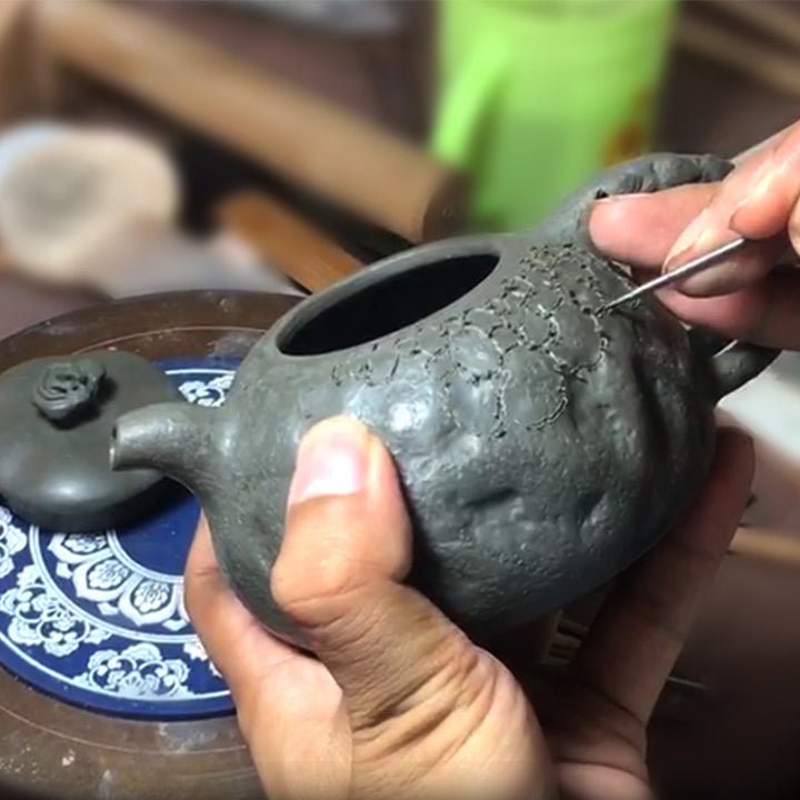 Buddha Stones Handgemaakte vintage theepot van paarse klei met boomstructuur en Kung Fu-thema, 220 ml. - image 2
