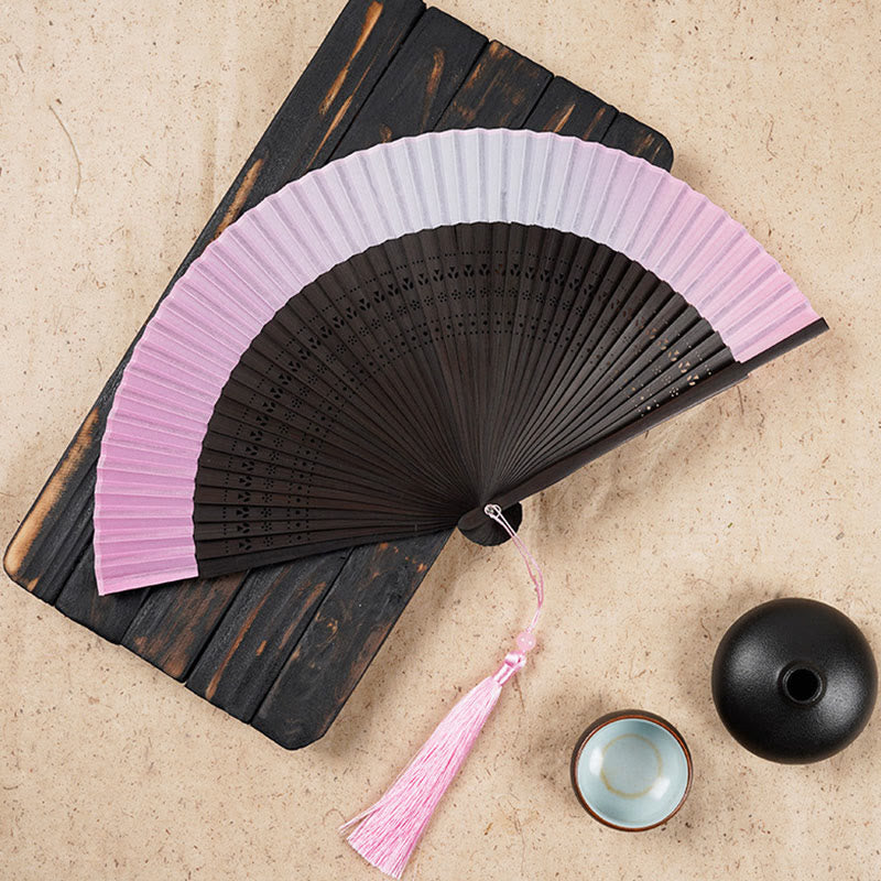 Buddha Stones Waaier van bamboe met effen kleurverloop en holle gravure - Roze verloop 21,5 cm - image 2