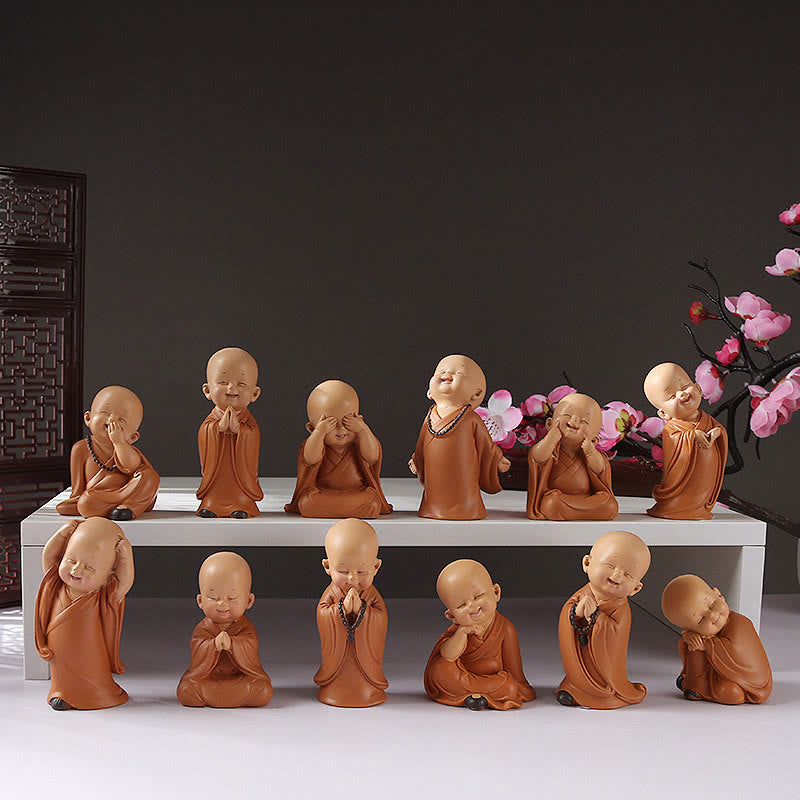 Buddha Stones Klein miniatuur meditatiebeeldje van een biddende monnik, sereen, van hars, voor huisdecoratie. - image 0