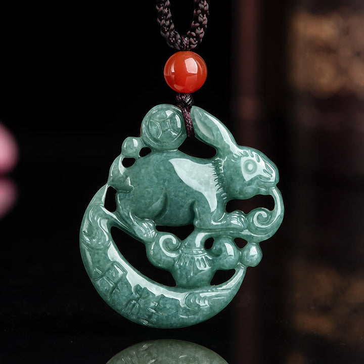 Jaar van het Konijn Jade Geluk Halve Maan Ketting - image 1