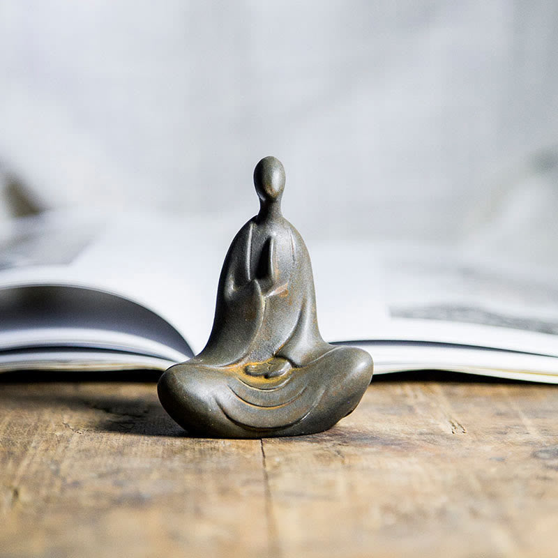 Buddha Stones Tibetaanse Boeddha Beeldje van IJzerpoeder Roest Gegoten Hars Bureaudecoratie - Meditatie Boeddha 7,3*9 cm - Rust-versie - image 0