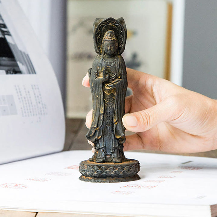 Buddha Stones Driezijdig Kwan Yin Avalokitesvara beeldje van ijzerpoederroest gegoten hars, rijkdomssymbool voor op het bureau. - image 6