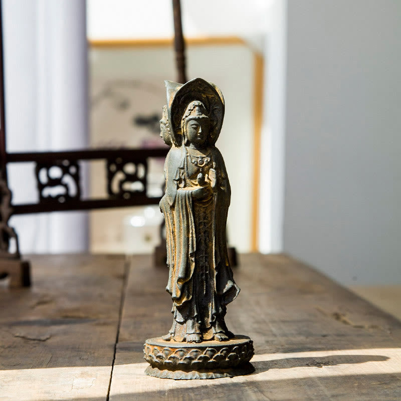 Buddha Stones Driezijdig Kwan Yin Avalokitesvara beeldje van ijzerpoederroest gegoten hars, rijkdomssymbool voor op het bureau. - image 2