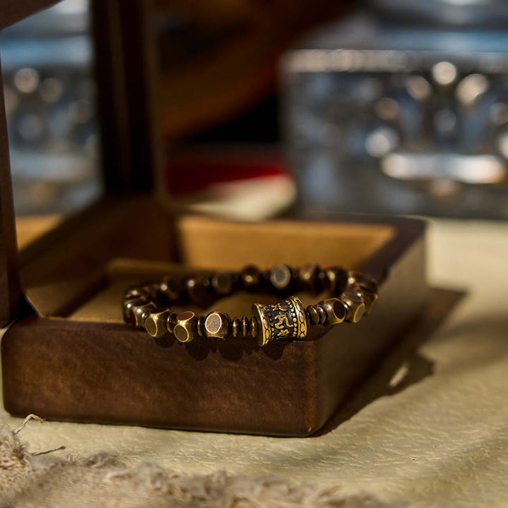 Buddha Stones Tibetaans Om Mani Padme Hum amulet van gesneden koper en messing, Armband - image 3