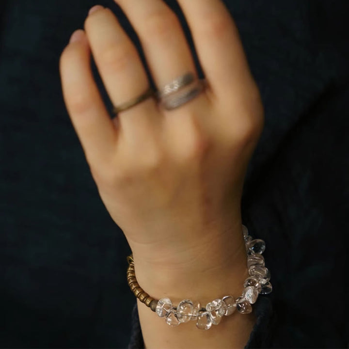 Buddha Stones Armband met onregelmatige witte kristallen en koperen helderheid - image 3