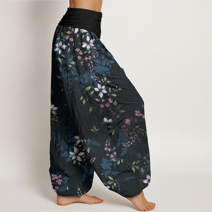 Buddha Stones Katoenen dames harembroek met elastische Taille en kleine witte bloesems en groene bladeren - image 2