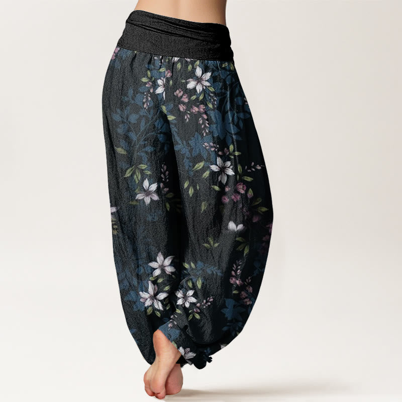 Buddha Stones Katoenen dames harembroek met elastische Taille en kleine witte bloesems en groene bladeren - image 1