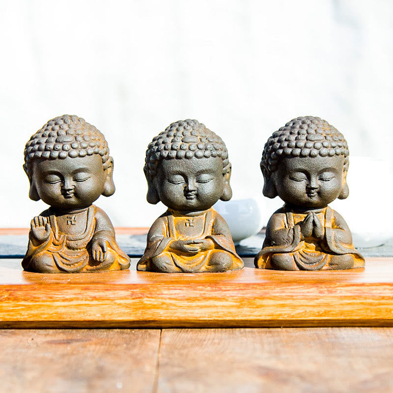 Buddha Stones Klein mediterend Boeddhabeeldje van ijzerpoeder, roest en gegoten hars, voor huisdecoratie. - 3-delige Boeddha-set - image 0