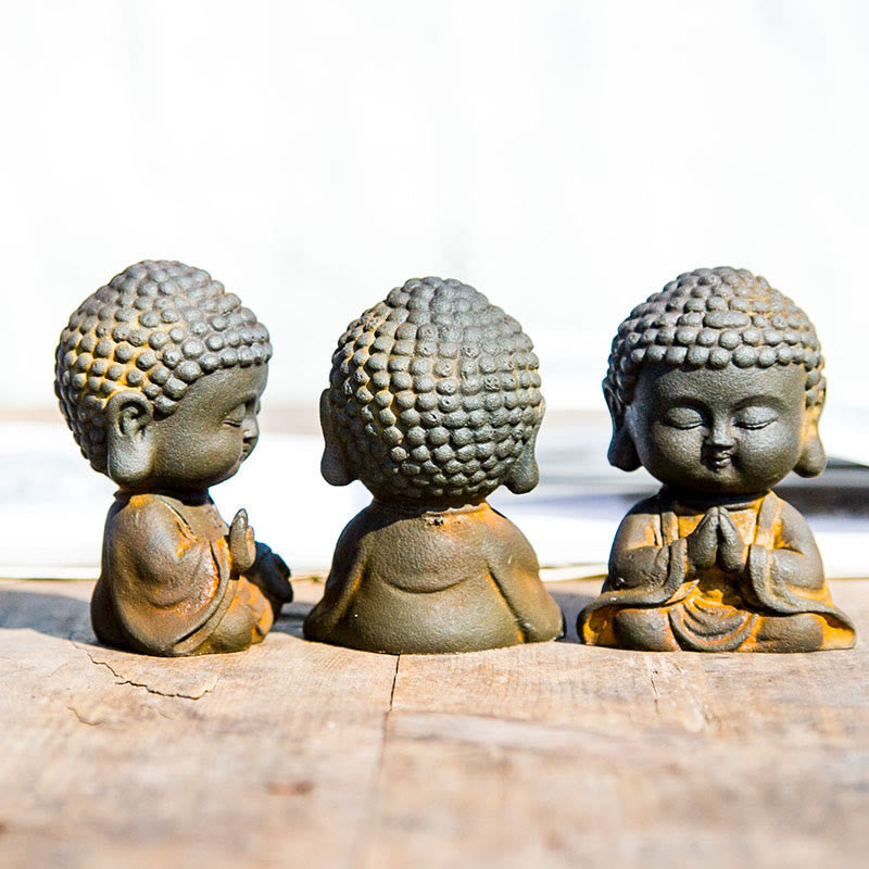 Buddha Stones Klein mediterend Boeddhabeeldje van ijzerpoeder, roest en gegoten hars, voor huisdecoratie. - image 1