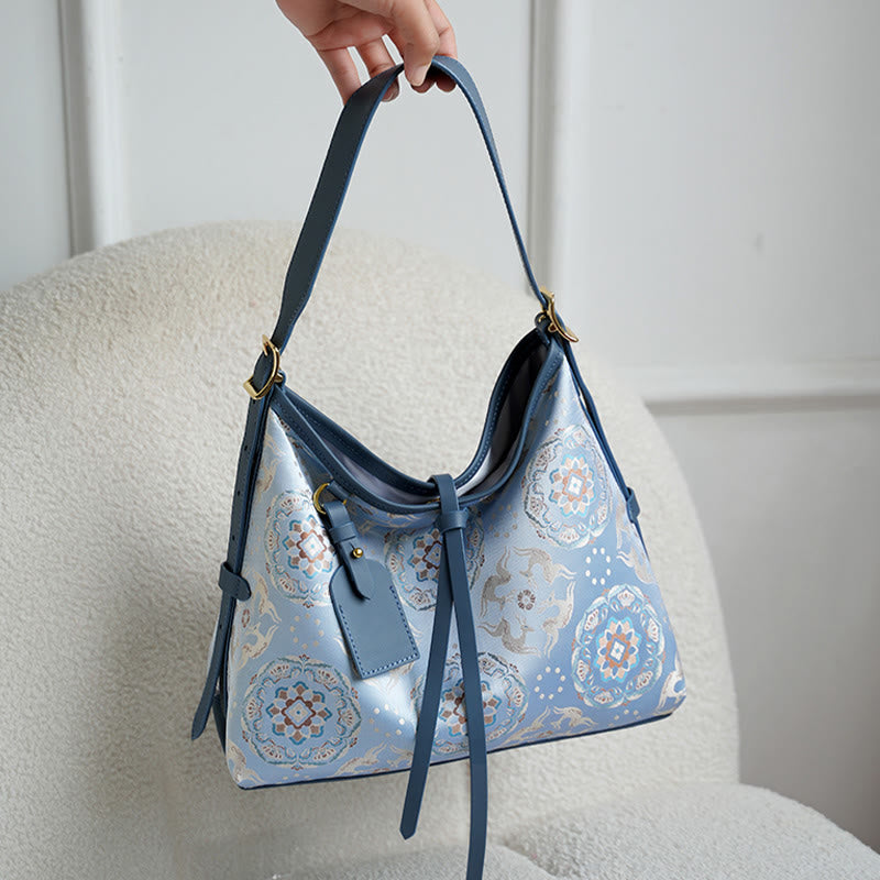 Buddha Stones Handgemaakte Schoudertas (crossbody) . - Lichtblauwe hertenbloemen 29*23*12cm - image 0