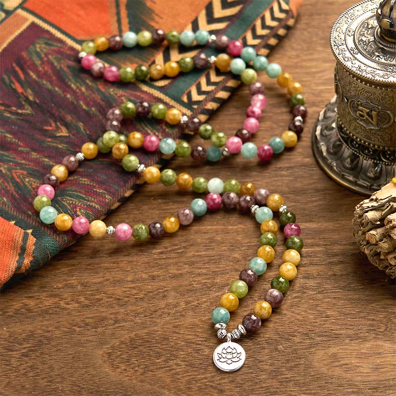 Buddha Stones 108 Mala kralen, meerlaagse Armband met natuurlijke toermalijn en lotusbloemmotief. - image 1