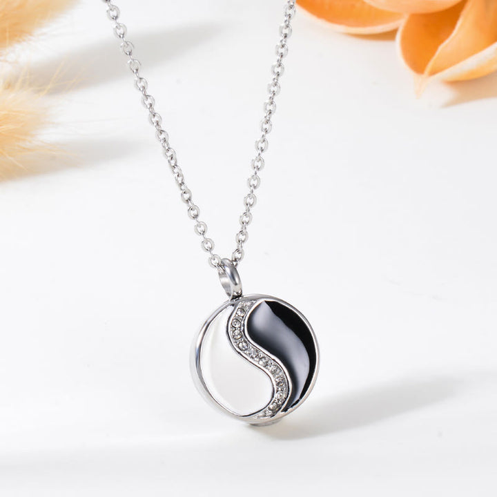 Buddha Stones Yin Yang Harmonie Ketting van titaniumstaal - Titaniumstaal YIN YANG - image 0