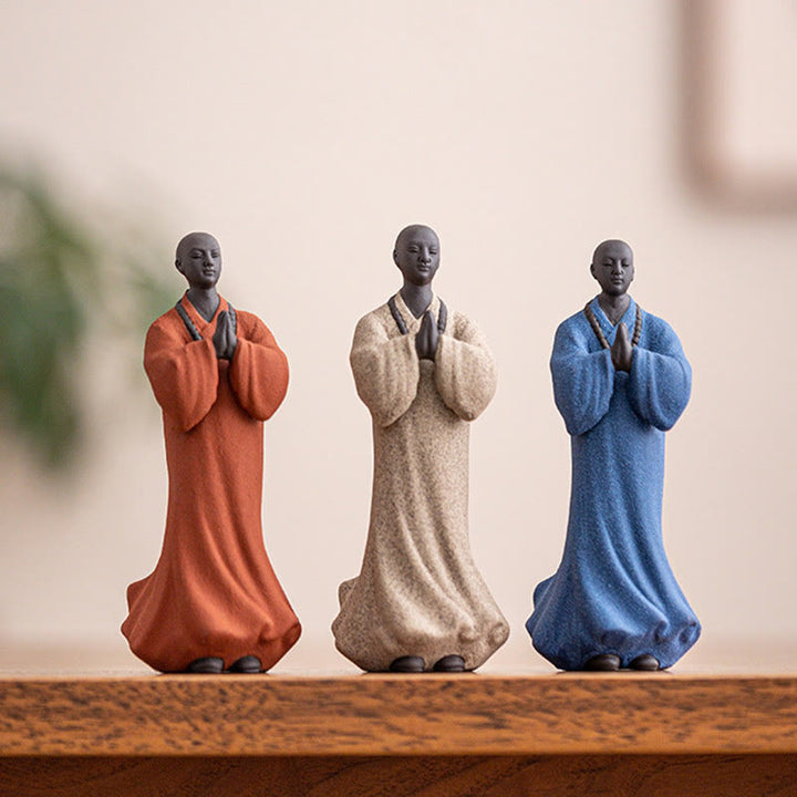 Buddha Stones Keramisch beeldje van een mediterende, biddende monnik, symbool van mededogen en sereniteit, woondecoratie - image 2