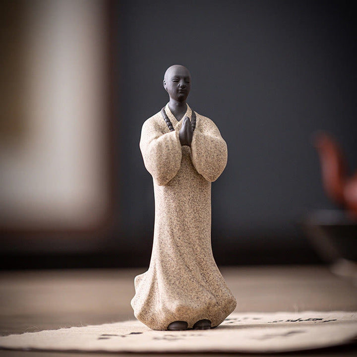 Buddha Stones Keramisch beeldje van een mediterende, biddende monnik, symbool van mededogen en sereniteit, woondecoratie - image 13