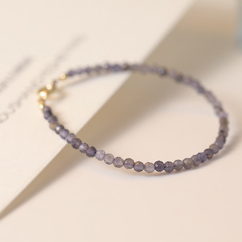 Buddha Stones Armband van 3 mm amethist-ioliet ultradunne kralen, 14k verguld koper. - image 1