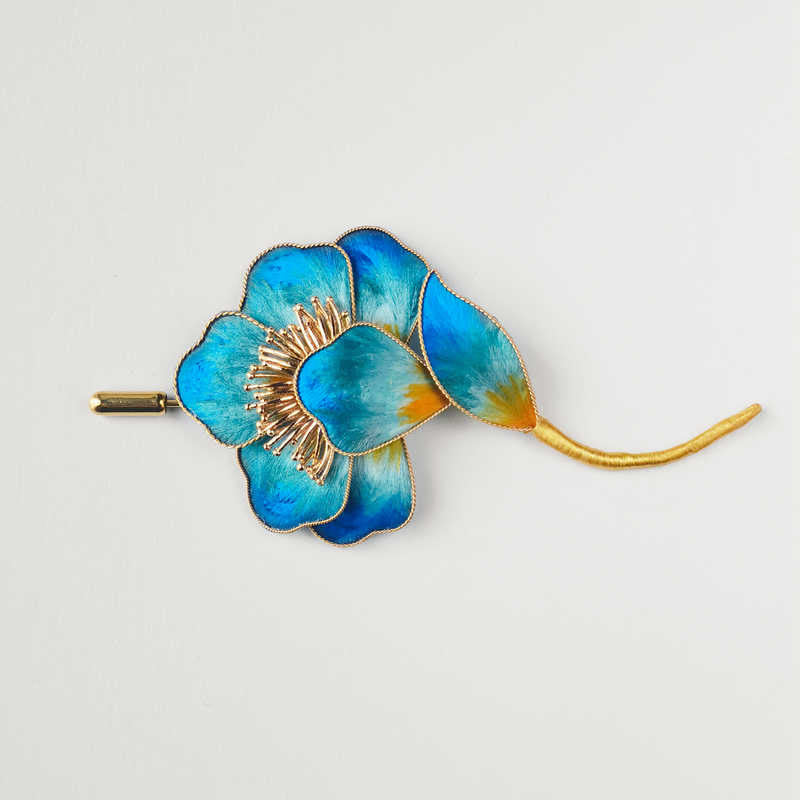 Buddha Stones Handgemaakte Broche met een bloem van fluweel, gemaakt van moerbeizijde en in de vorm van een blauwe bloem. - image 1