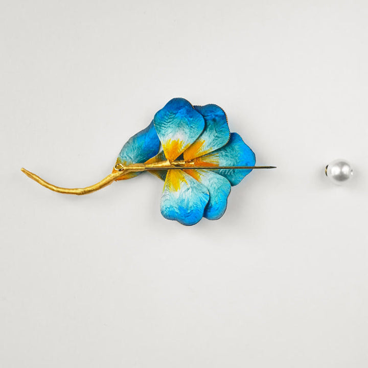 Buddha Stones Handgemaakte Broche met een bloem van fluweel, gemaakt van moerbeizijde en in de vorm van een blauwe bloem. - image 3