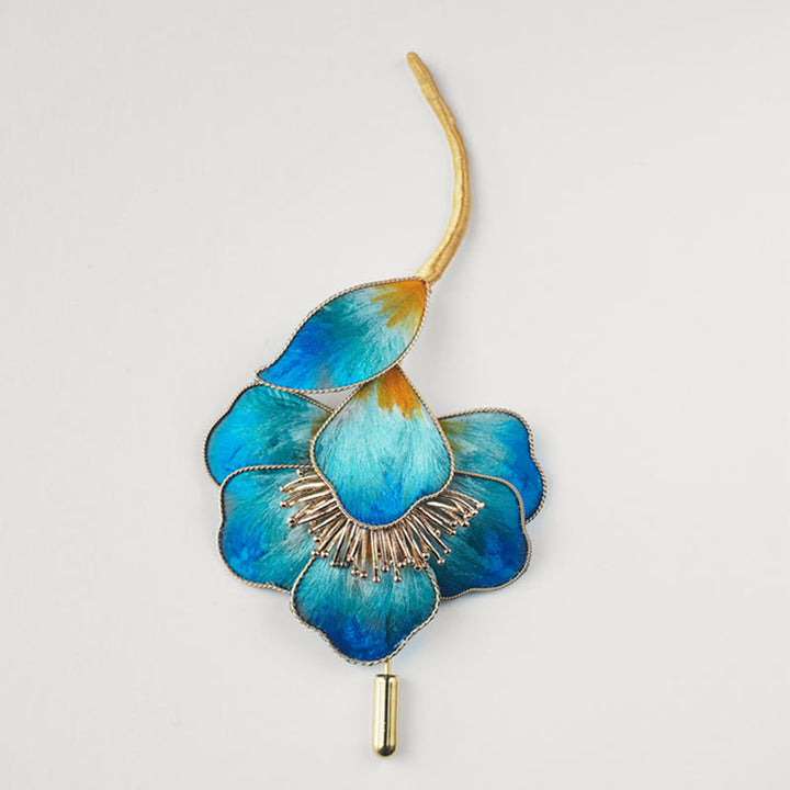 Buddha Stones Handgemaakte Broche met een bloem van fluweel, gemaakt van moerbeizijde en in de vorm van een blauwe bloem. - image 2