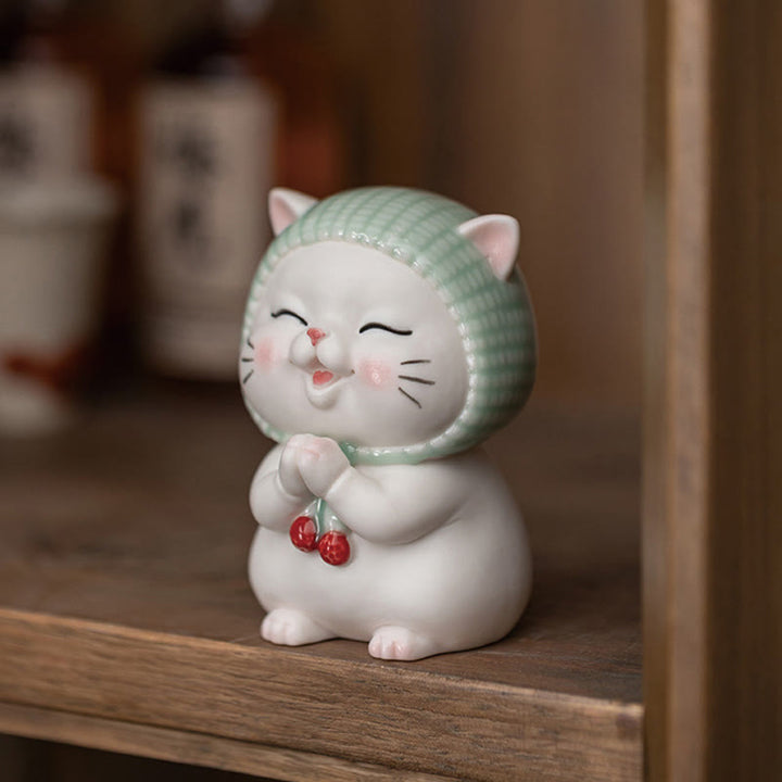 Buddha Stones Gelukbrengende schattige kat met sjaal, keramische beeldje als decoratie - image 3