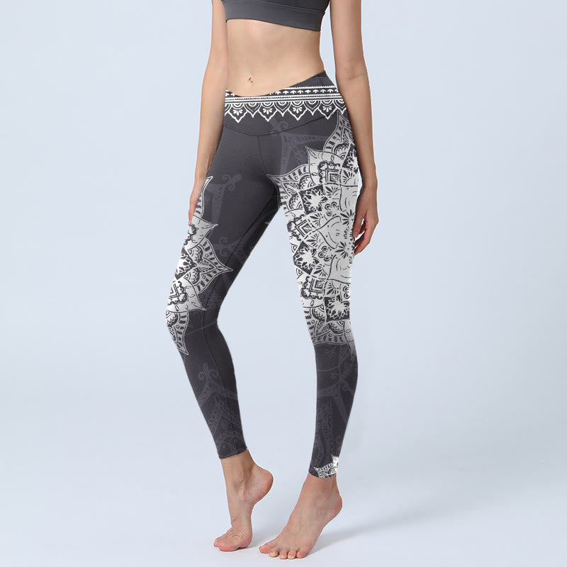 Buddha Stones Zwarte yogalegging voor dames met mandala bloemenprint - Zwart - US18, UK/AU22, EU50 (4XL) - image 0