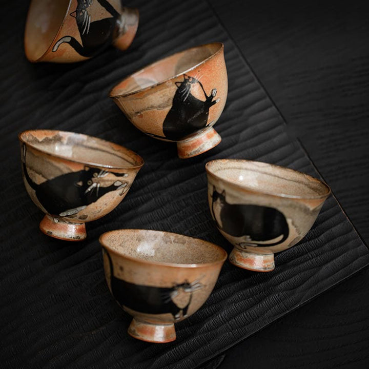 Buddha Stones Klein schattig theekopje in de vorm van een kat met kungfu Theekopje, 60 ml. - image 0