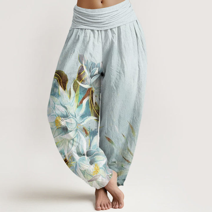 Buddha Stones Dames harembroek met elastische Taille en print van katoenen Epiphyllum-bloemen. - Lichtcyaan - US22, UK/AU26, EU54 (6XL) - image 0