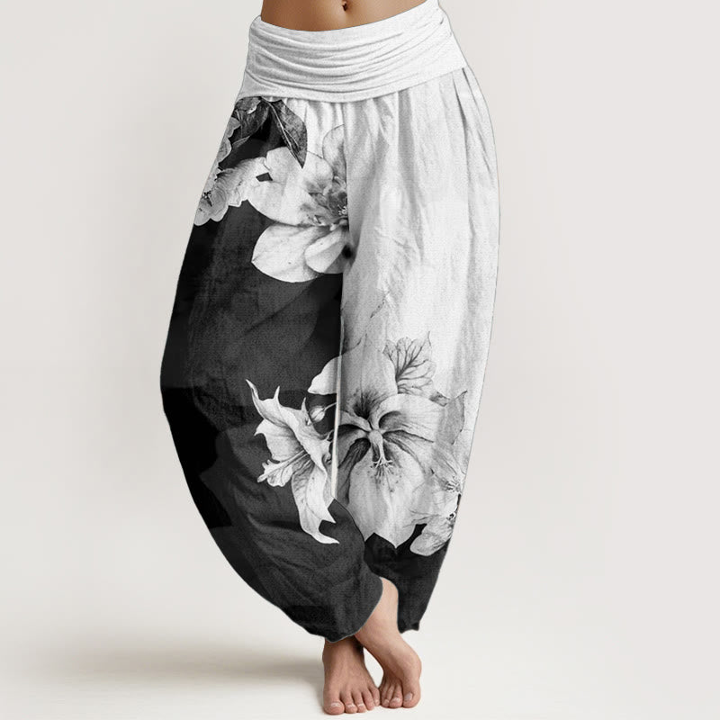Buddha Stones Harembroek voor dames met elastische Taille en cameliaprint van 100% Cotton - Witte rook - US22, UK/AU26, EU54 (6XL) - image 0