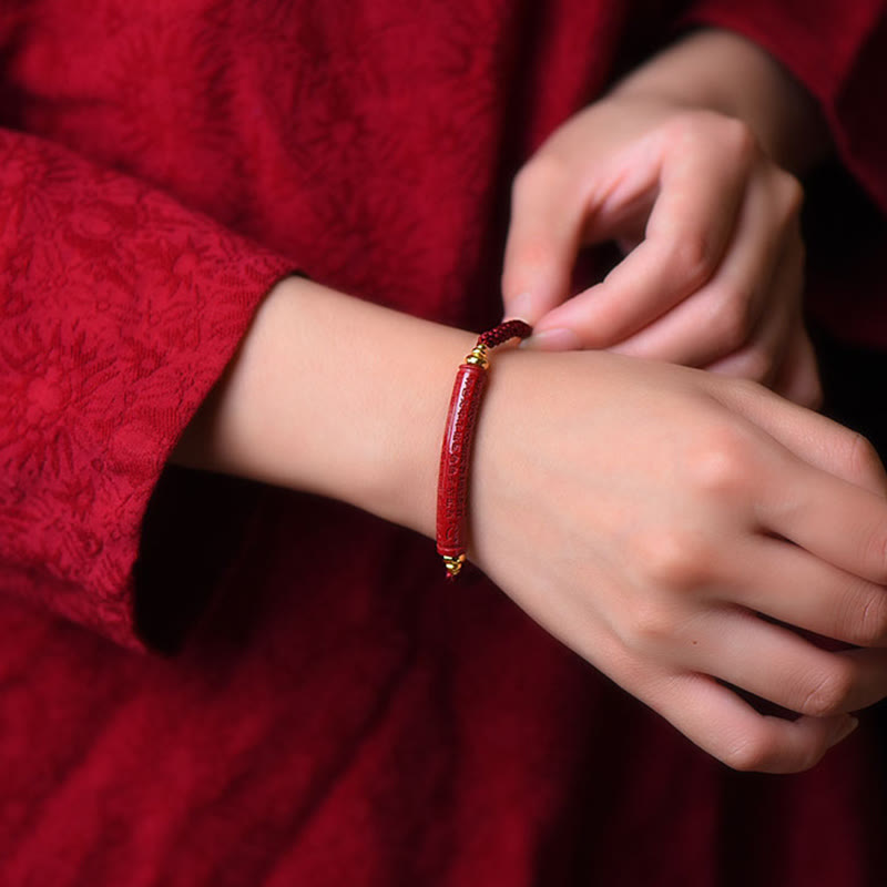 Buddha Stones Handgemaakte Armband van cinnaberhout met de Om Mani Padme Hum" en de zegen van de Hartsoetra. - image 1