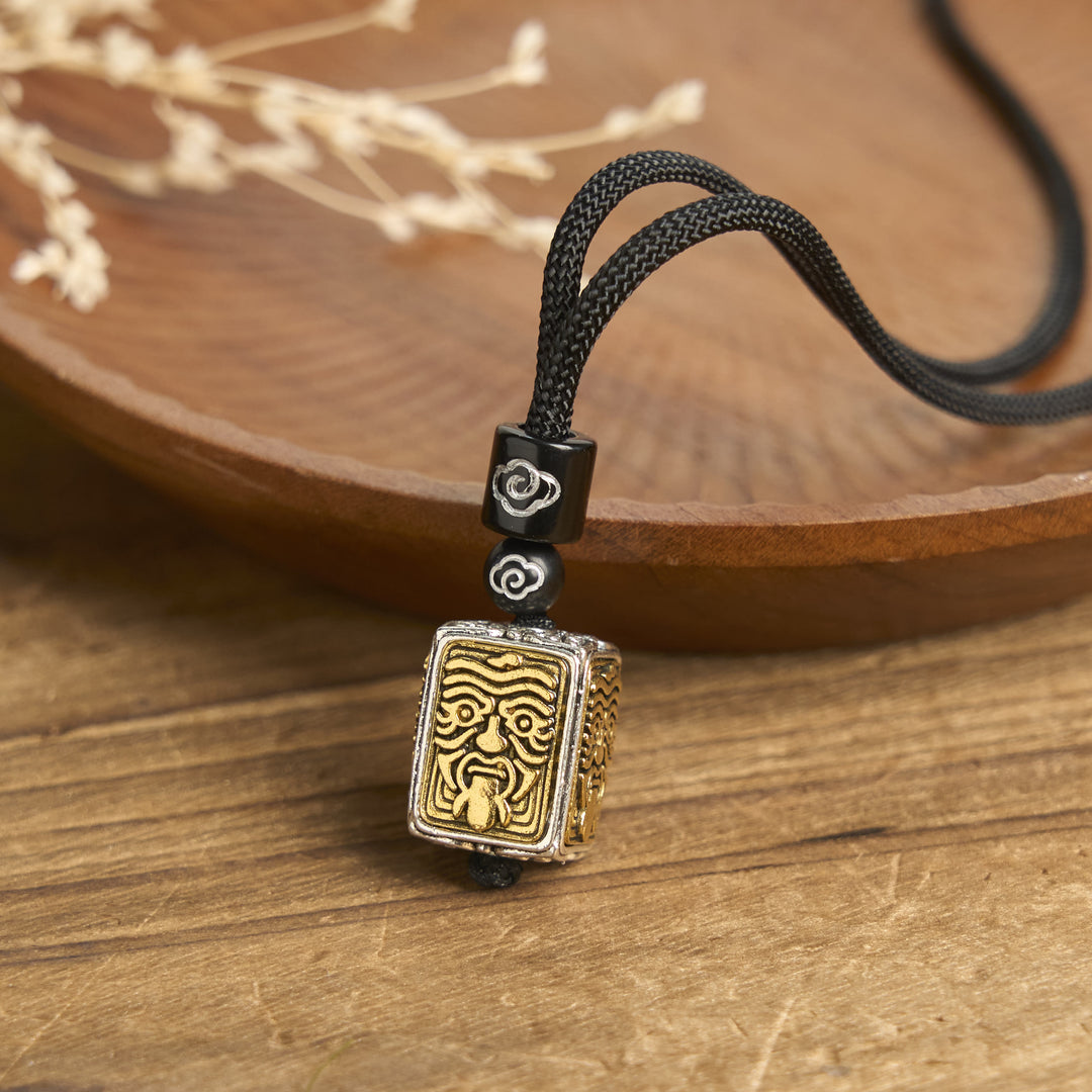 Buddha Stones Tibetaanse Zakiram Godin van Rijkdom en Bescherming, Vierkante Ketting van Touw - Zakiram - image 0
