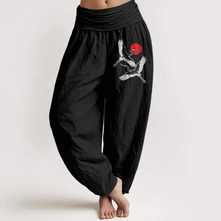 Buddha Stones Dames harembroek van 100% Cotton met rode zon- en kraanvogelprint en elastische Taille . - Zwart - US22, UK/AU26, EU54 (6XL) - image 0