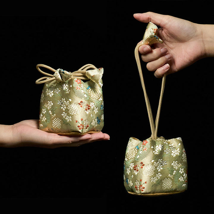 Buddha Stones Kleine sieradenopbergtas met bloemenpatroon, 8*8*8 cm - Beige 8cm*8cm*8cm - image 0