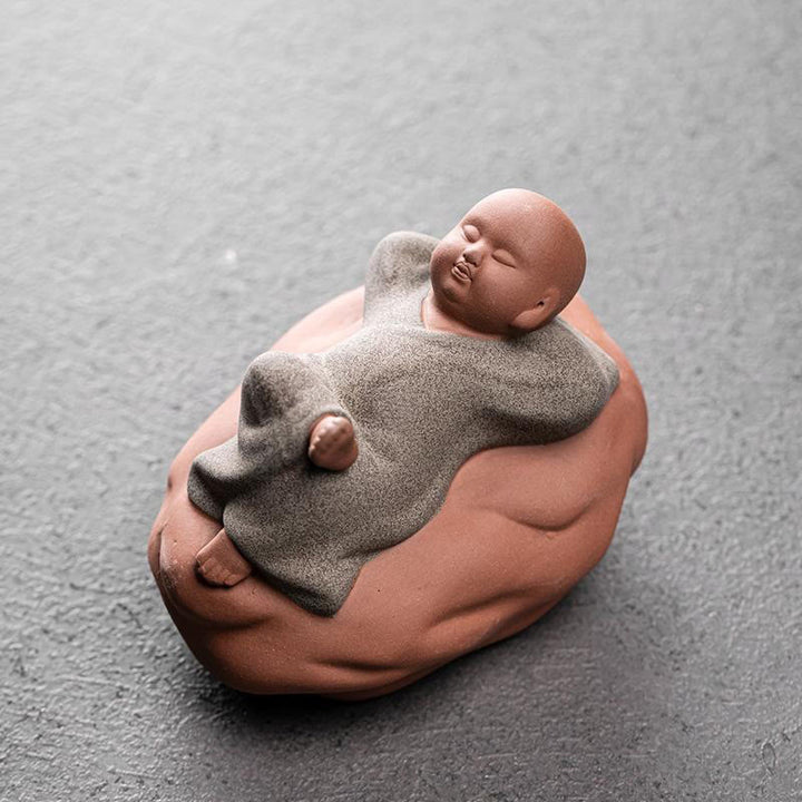 Buddha Stones Keramische beeld van een rustende monnik die omhoog kijkt - Mededogen - Woondecoratie - Rustpunt Grijze Monnik 8,2*6,2*6,2 cm - image 13