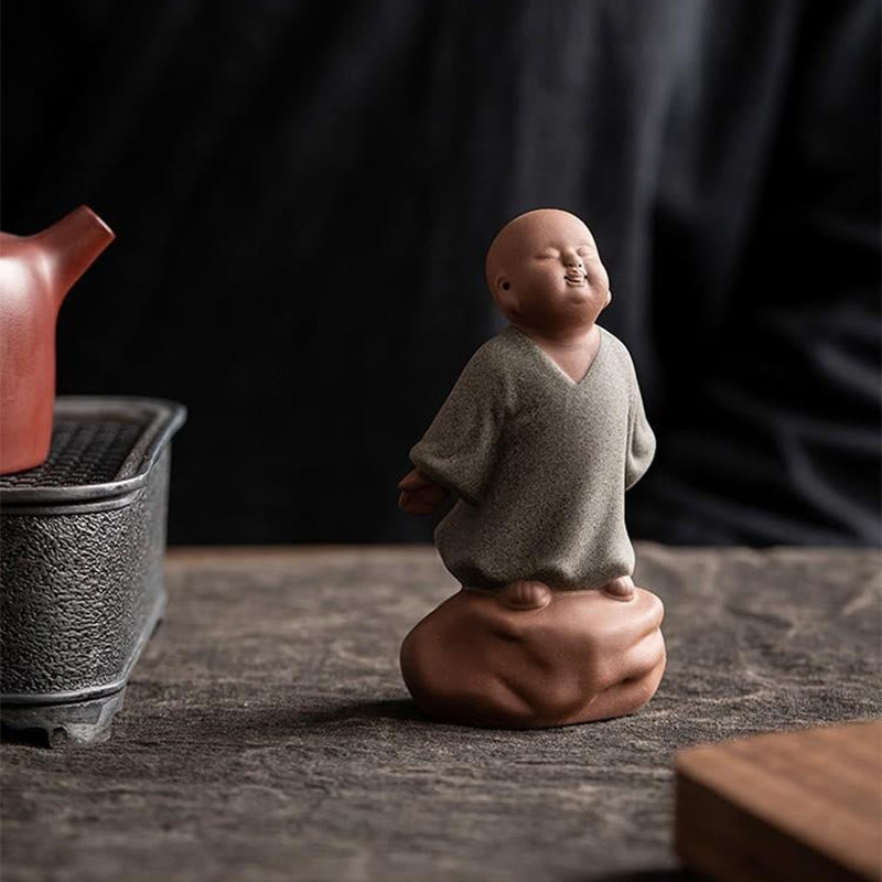 Buddha Stones Keramische beeld van een rustende monnik die omhoog kijkt - Mededogen - Woondecoratie - image 4
