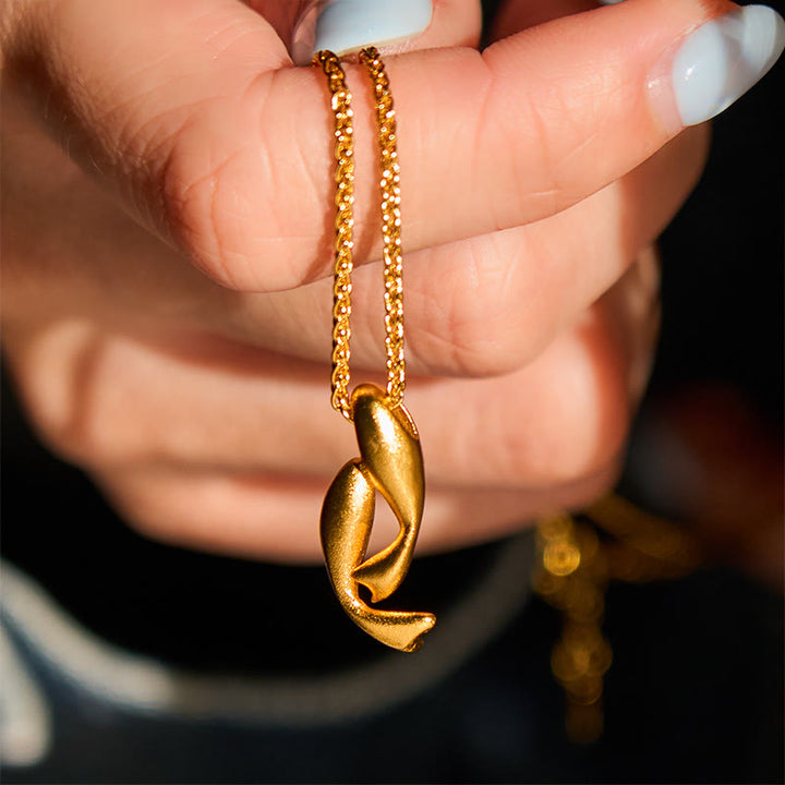 Buddha Stones Dubbele Koi Vis Hanger aan een 24-karaats vergulde messing Ketting - image 5