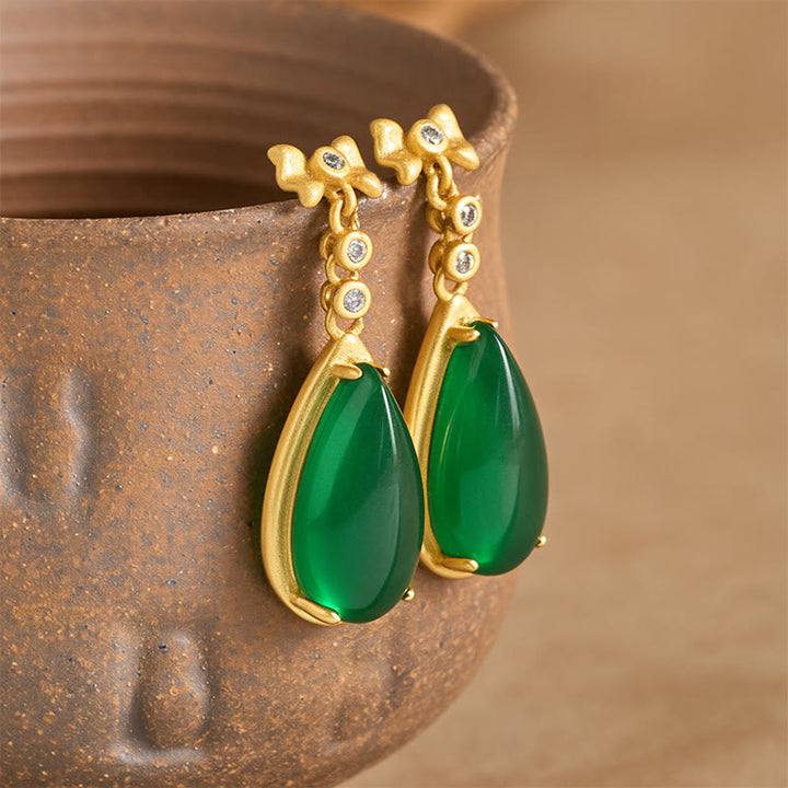 Buddha Stones Oorbellen met waterdruppeldesign, groene jaspis, koperverguld en verguld, in balansmodel. - image 1