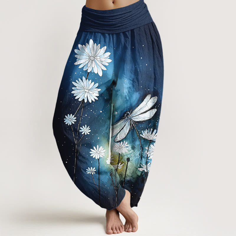 Buddha Stones Dames harembroek met elastische Taille en dromerig madeliefjes- en libellenpatroon. - Donkerblauw - US16, UK/AU20, EU48 (3XL) - image 0
