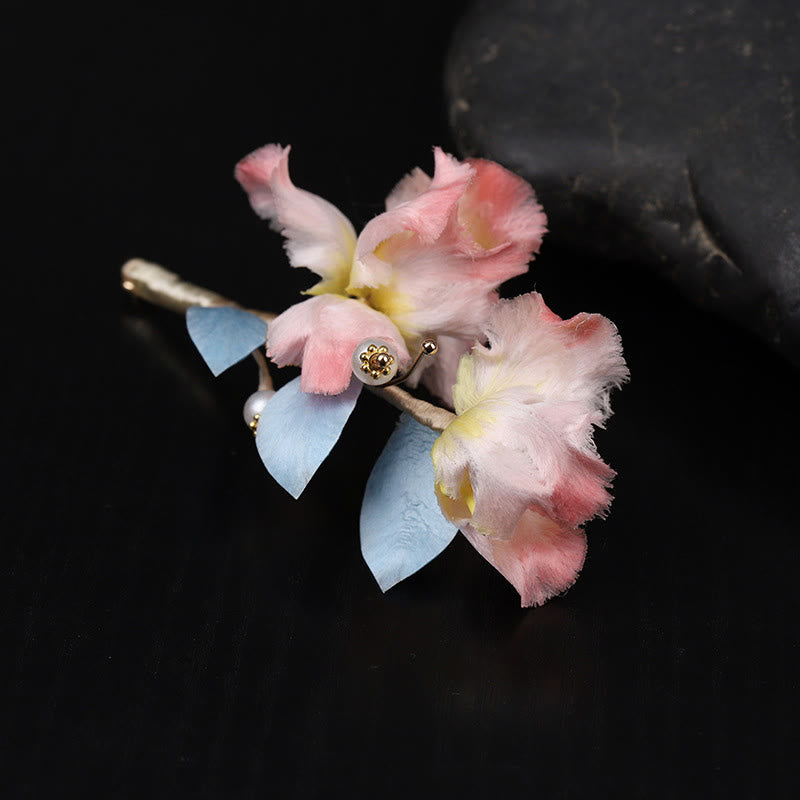 Buddha Stones Handgemaakte zijden Broche met roze irisbloem ter bescherming. - image 1