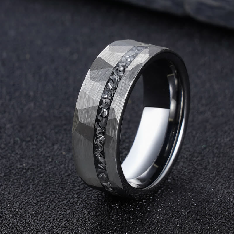 Buddha Stones Ring van wolfraamstaal met gehamerd oppervlak voor extra stevigheid - 21,4 mm - image 0
