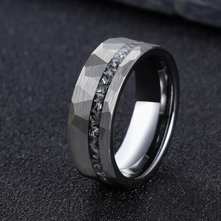Buddha Stones Ring van wolfraamstaal met gehamerd oppervlak voor extra stevigheid - 21,4 mm - image 0