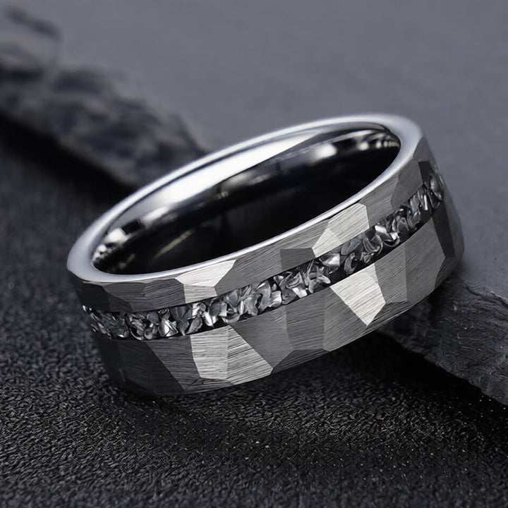 Buddha Stones Ring van wolfraamstaal met gehamerd oppervlak voor extra stevigheid - image 2