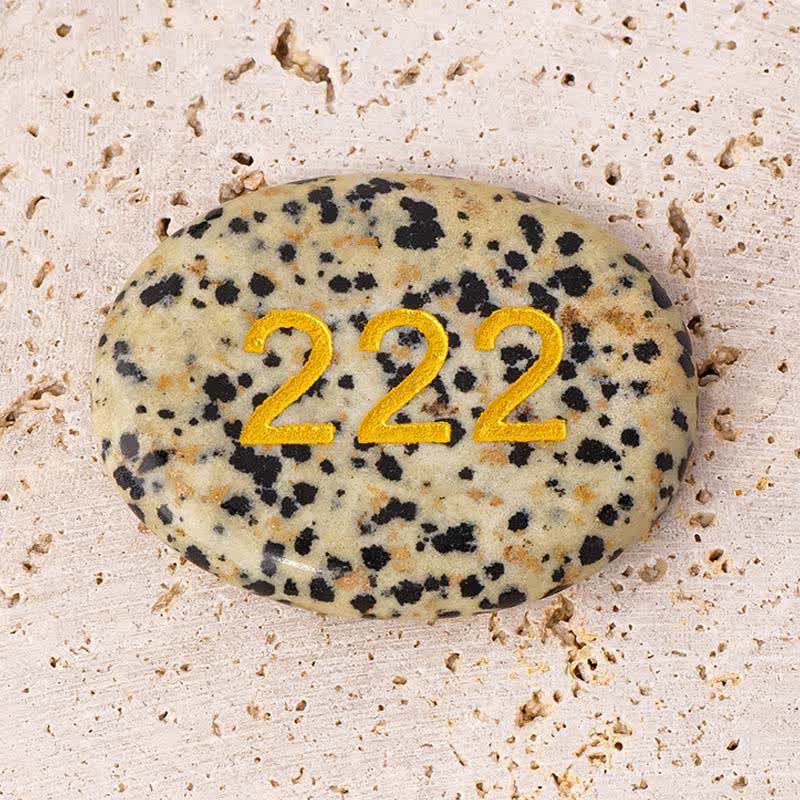 Buddha Stones Engelengetallen Witte Kristal Rode Jaspis Roze Kristal Groene Aventurijn Meditatie Palmsteen - Engelengetal 222 &amp; Dalmatische jaspis 4,5*3,5*0,7 cm - image 8