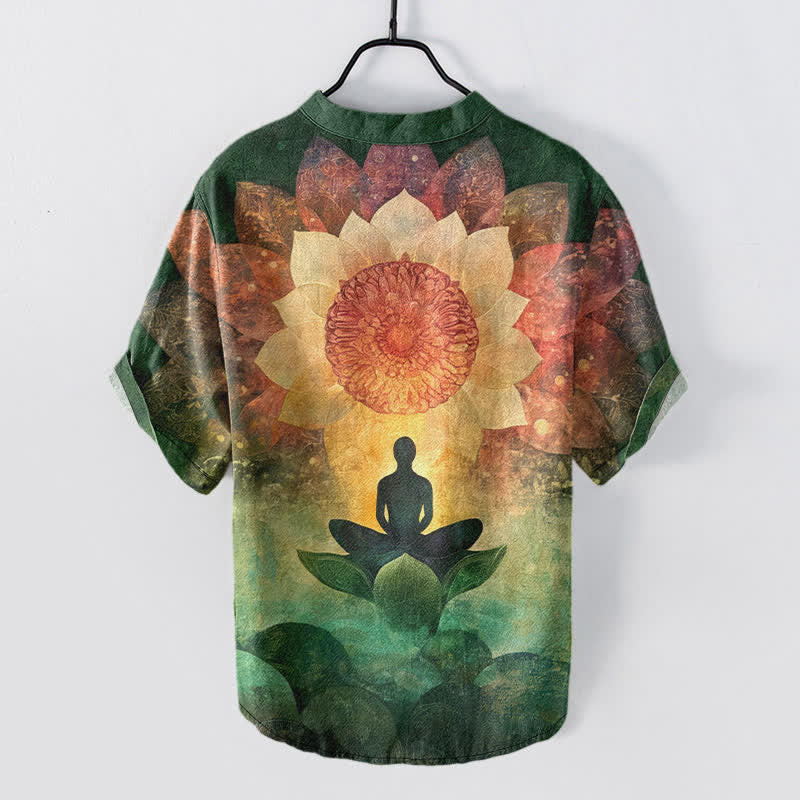Buddha Stones Katoenen herenoverhemd met Korte mouw en halfopen knoopsluiting, met patroon van een mediterende lotusbloem. - image 1