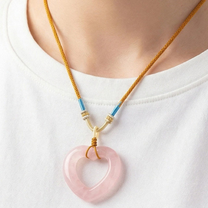 Buddha Stones Ketting van natuurlijk rozenkwarts met hol liefdeshart en symbool voor zorgzaamheid - image 6