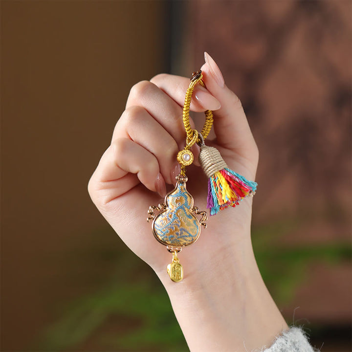 Buddha Stones Sleutelhanger met brokaatmotief en gelukssymbool - image 4