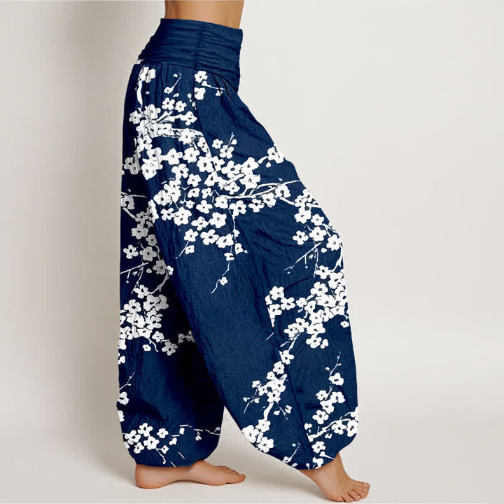 Buddha Stones Harembroek voor dames met elastische Taille van 100% Cotton , wit met bloesem en takkenpatroon. - image 2