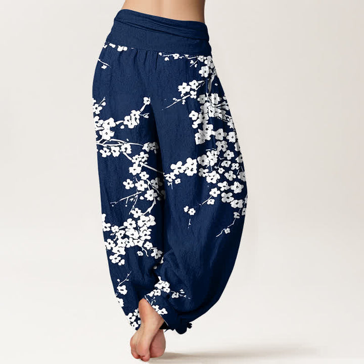 Buddha Stones Harembroek voor dames met elastische Taille van 100% Cotton , wit met bloesem en takkenpatroon. - image 1