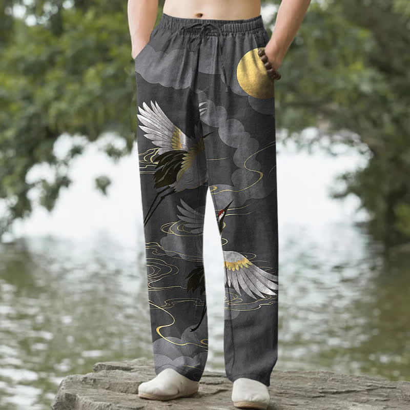 Buddha Stones Katoenen herenbroek met Zakken toelopende pijpen en zakken, met een patroon van een witte kraanvogel die de zon achtervolgt. - Donkergrijs - US/UK/AU50, EU60 (5XL) - image 0