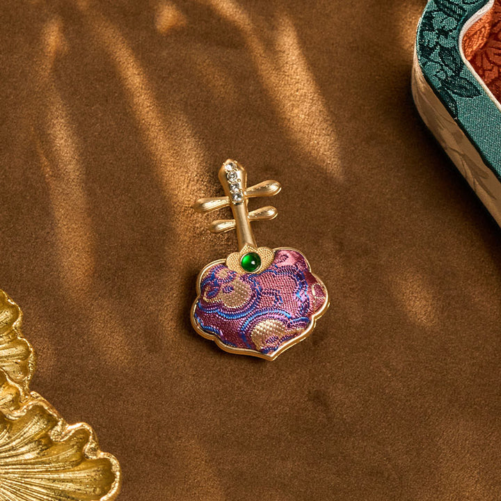 Buddha Stones Handgemaakte paarse Pipa-vormige Broche van Song Brocade - image 10