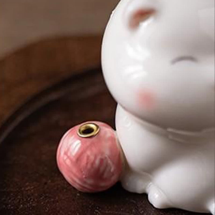 Buddha Stones Minimalistische witte keramische Wierook met pompon (zonder Wierook) . - image 12